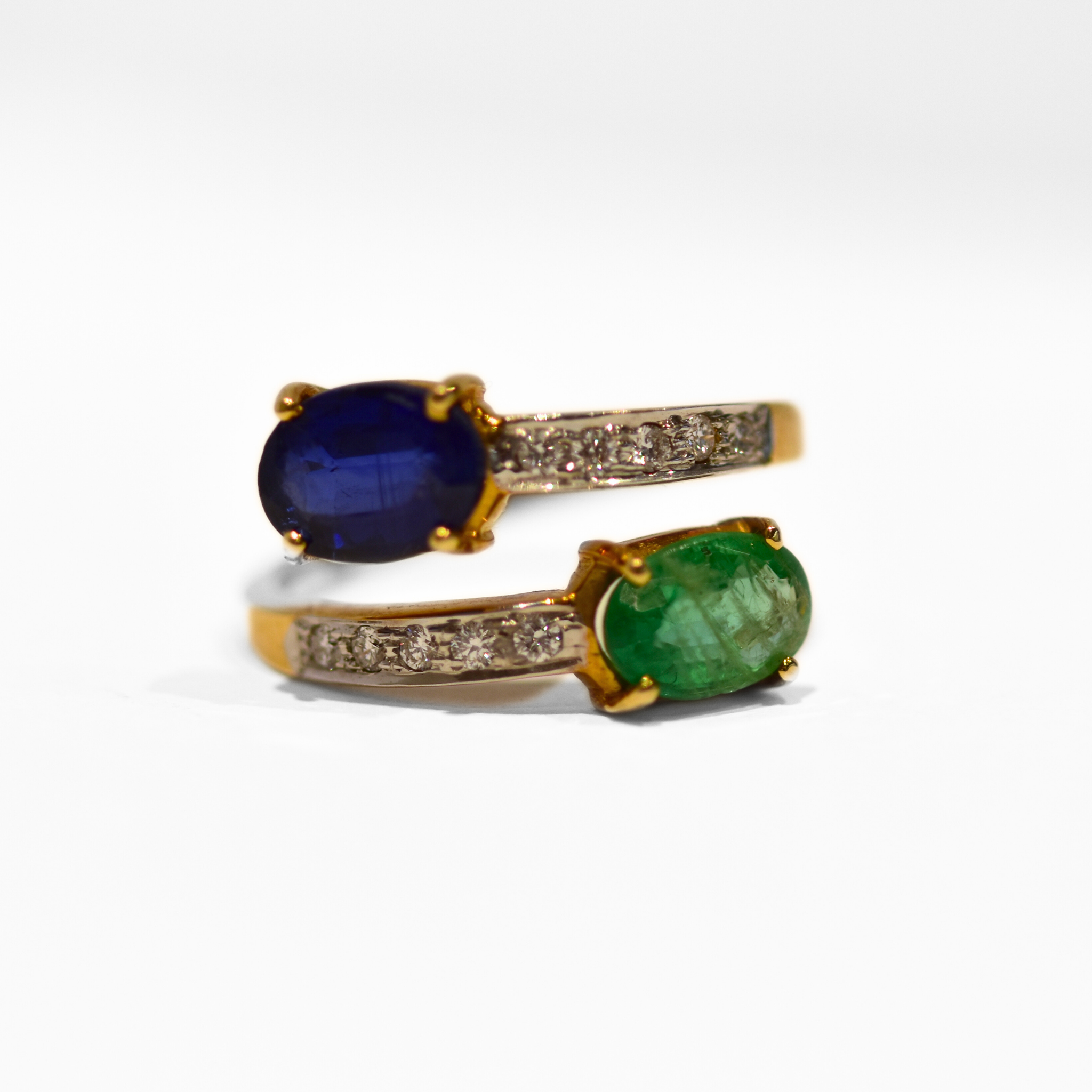 Picture of Natural Emerald & Kyanite Ring